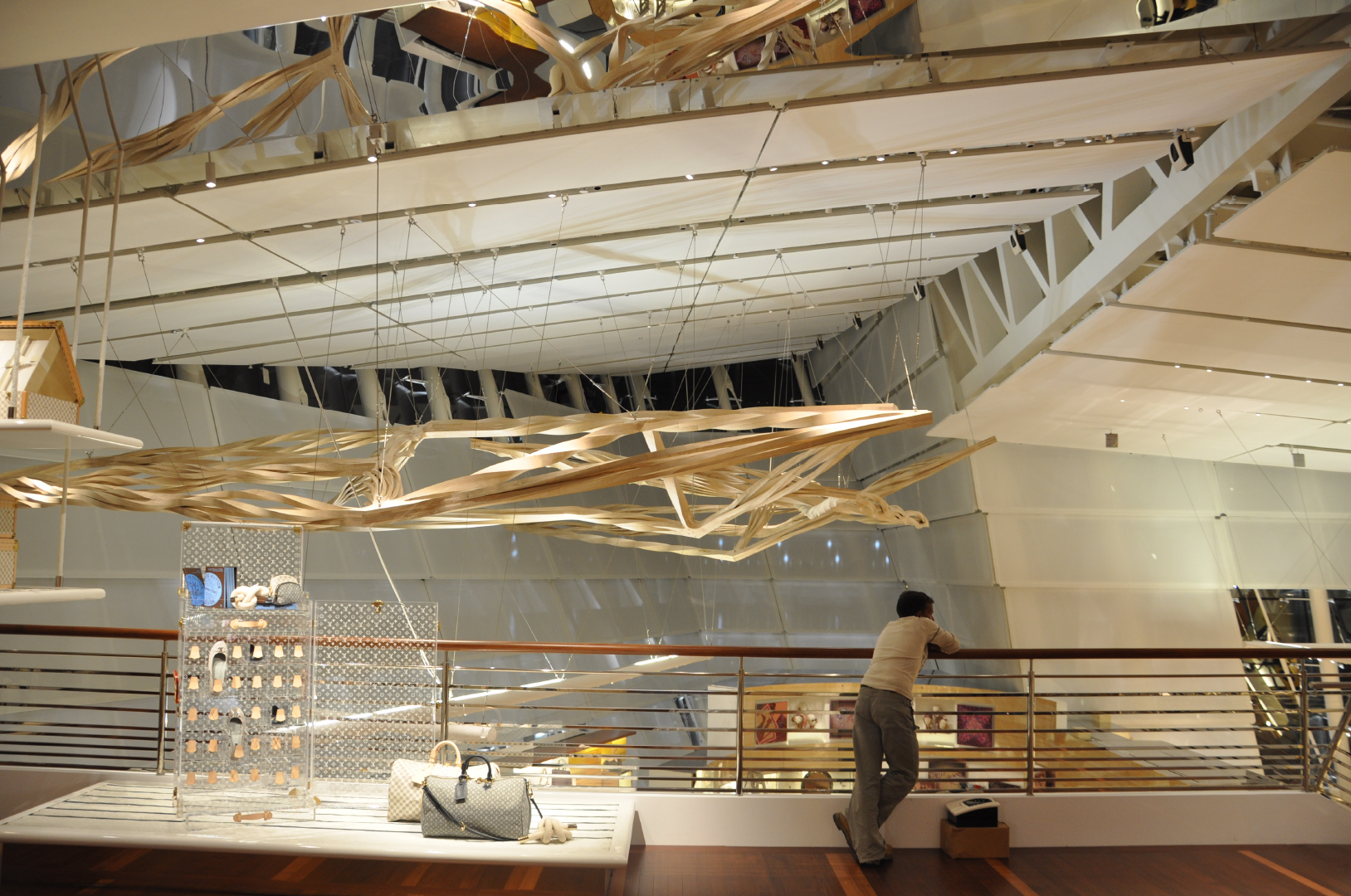 moshe safdie + peter marino: louis vuitton island maison at marina bay sands