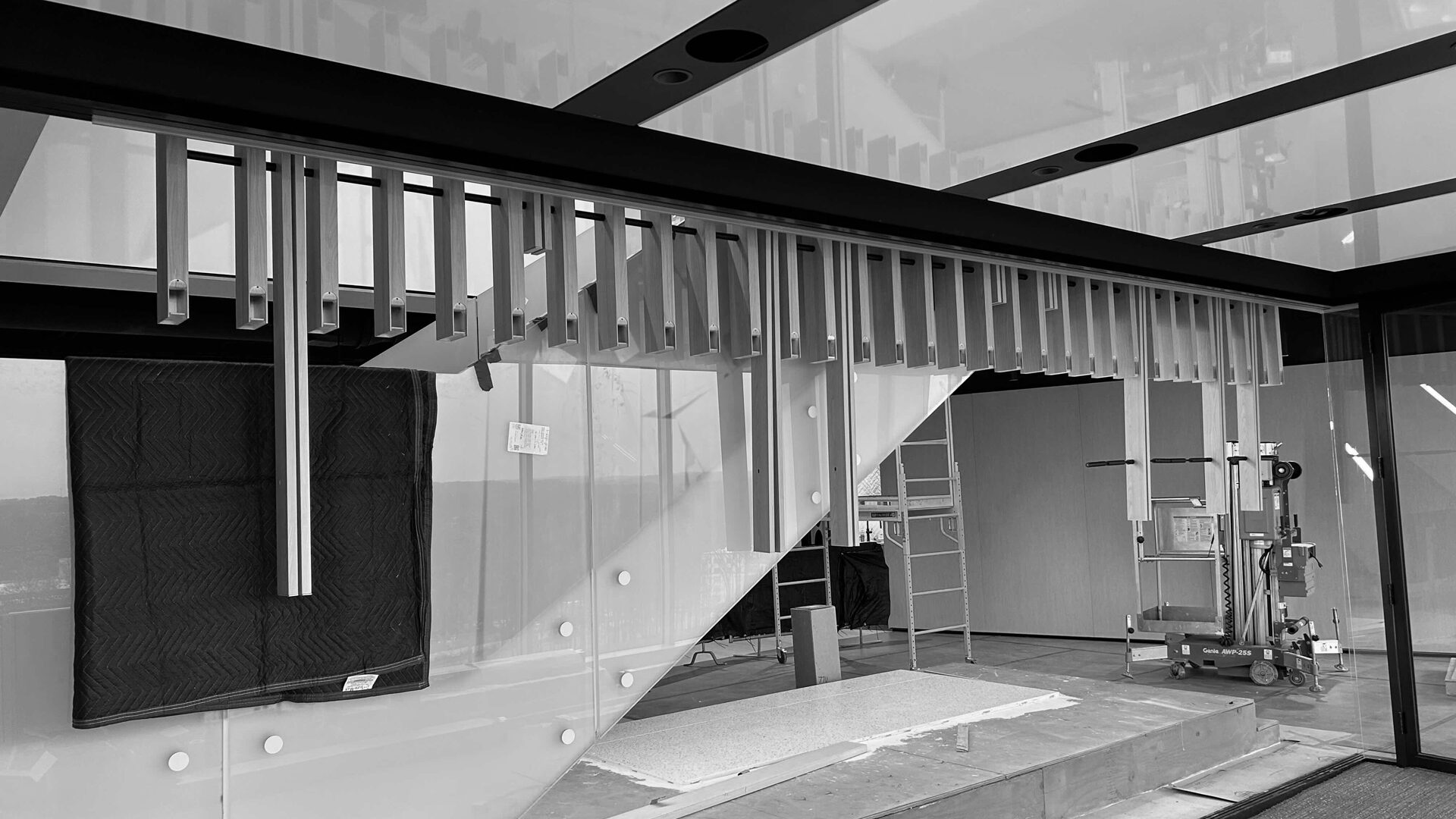3 STORY ATRIUM SCREEN