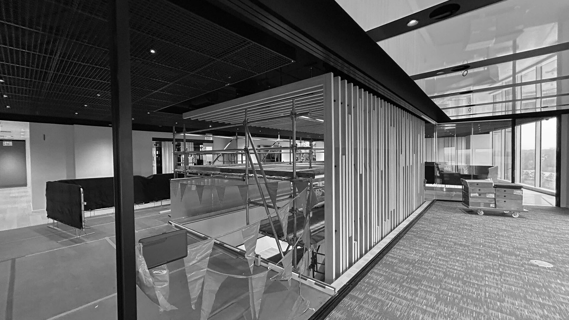 3 STORY ATRIUM SCREEN